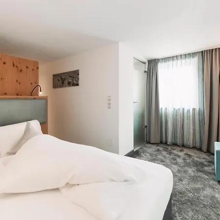 ホテル Piz Buin 4*