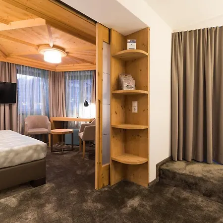 ホテル Piz Buin 4*